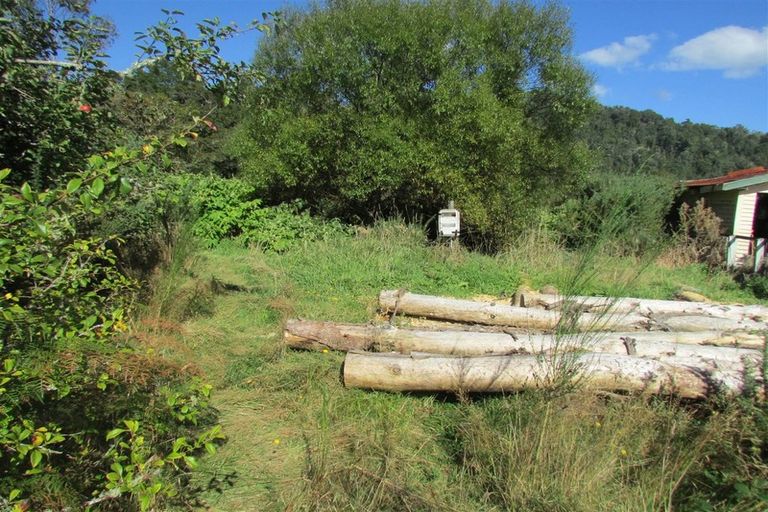 Photo of property in 87 Main Road, Blackball, 7804