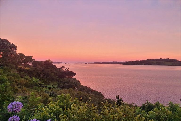 Photo of property in 24 Paretu Drive, Kerikeri, 0294