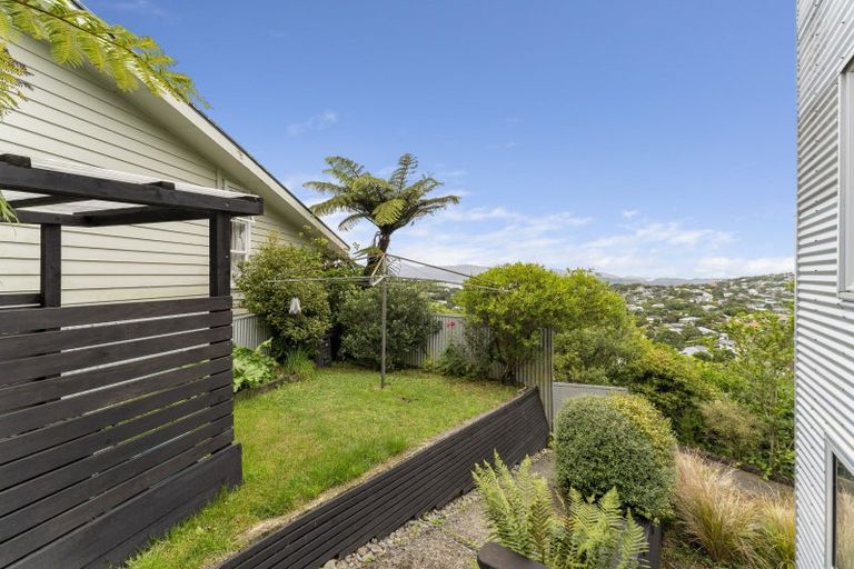 Photo of property in 54 Baroda Street, Khandallah, Wellington, 6035