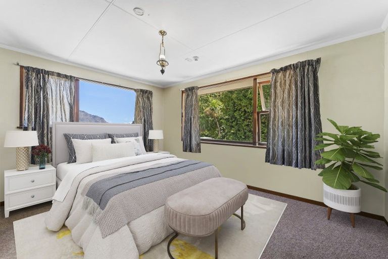 Photo of property in 22 Bowen Street, Queenstown, 9300