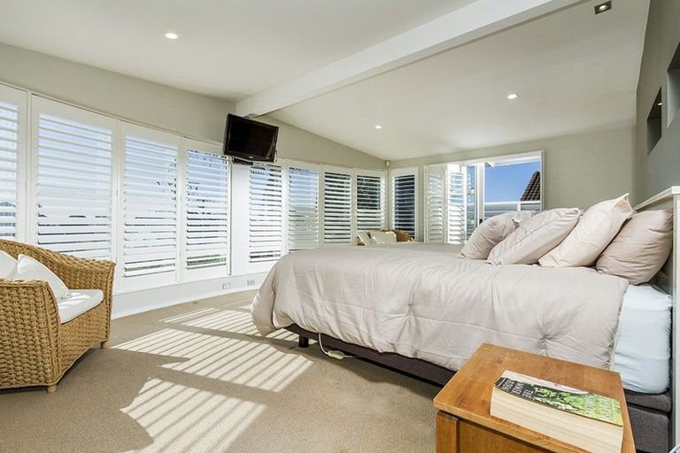 Photo of property in 1/2 Holiday Road, Milford, Auckland, 0620