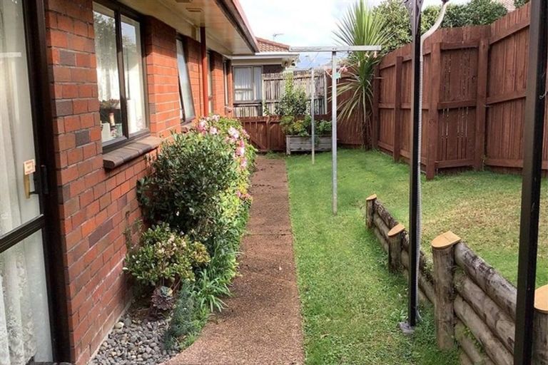 Photo of property in 1/42 Gills Avenue, Papakura, 2110