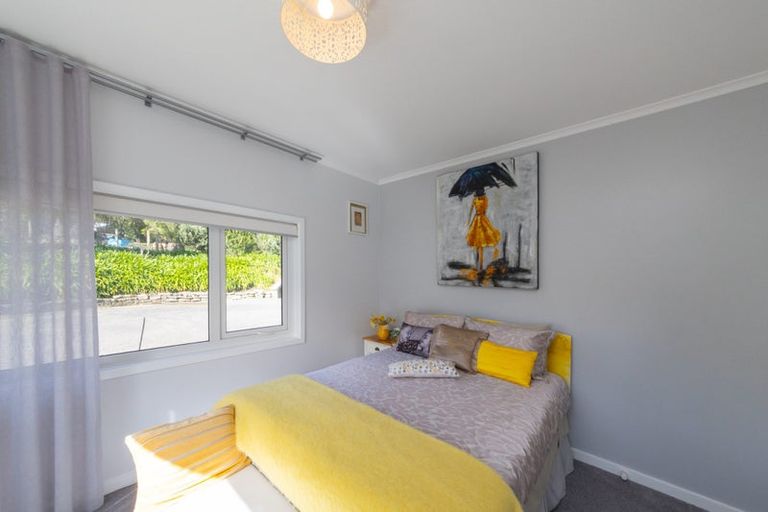 Photo of property in 6 Polson Hill Drive, Aokautere, Palmerston North, 4471