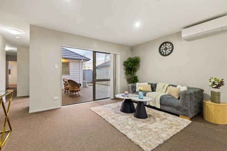 Photo of property in 19 Kotuku Crescent, Takanini, 2112
