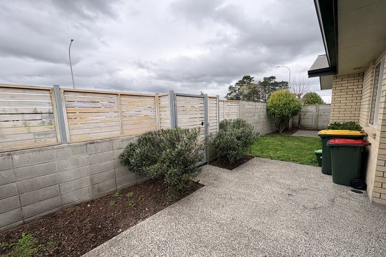 Photo of property in 1 Howden Lane, Golflands, Auckland, 2013