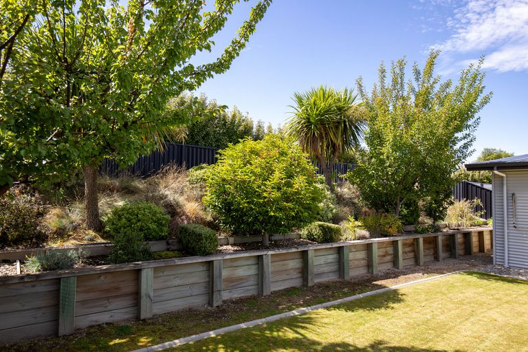 Photo of property in 25 Albert Drive, Clyde, 9330