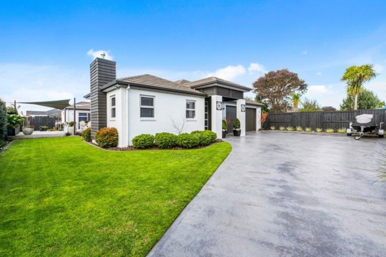 Photo of property in 134 Oriental Parade, Papamoa Beach, Papamoa, 3118