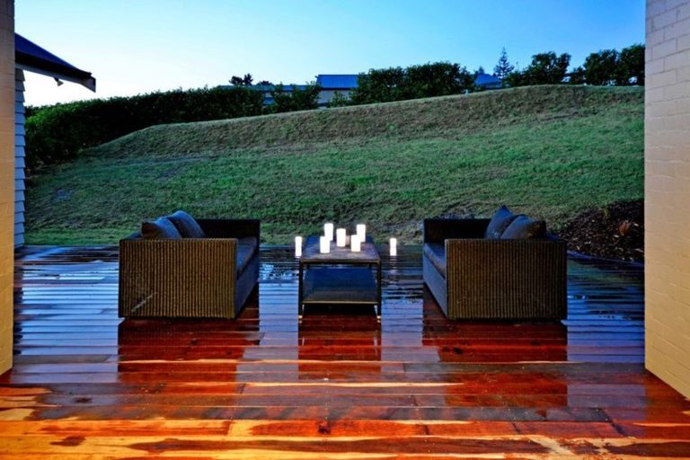 Photo of property in 73d Oraha Road, Kumeu, 0892