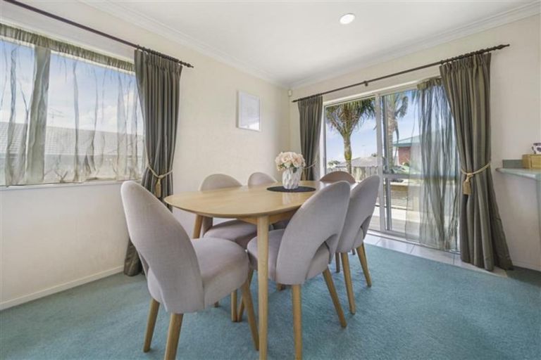 Photo of property in 36 Rathmar Drive, Manurewa, Auckland, 2105