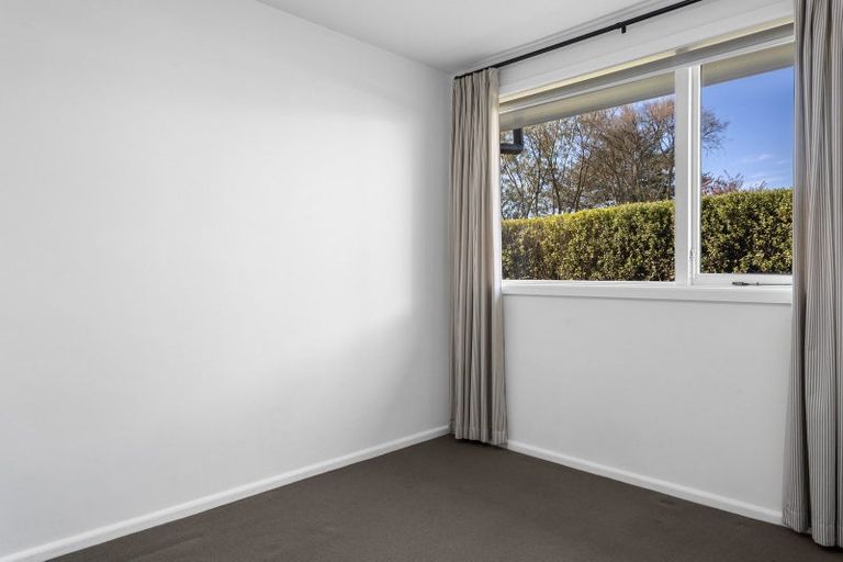 Photo of property in 3/135 Aikmans Road, Merivale, Christchurch, 8014
