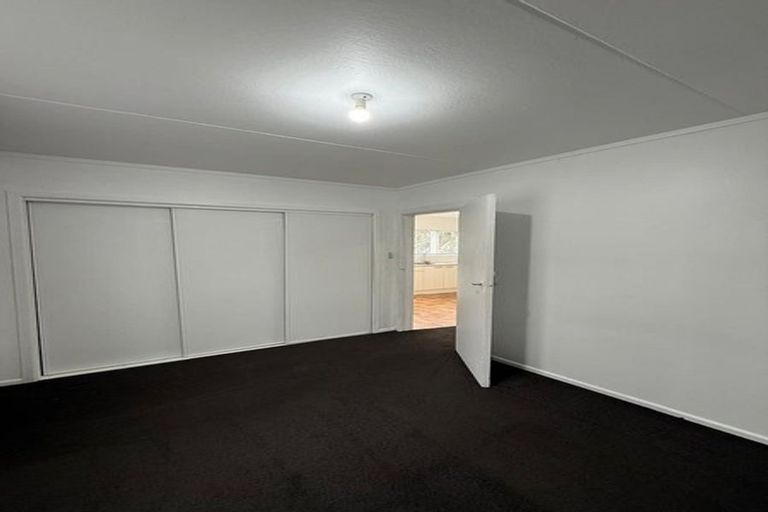 Photo of property in 9 Edwin Freeman Place, Ranui, Auckland, 0612