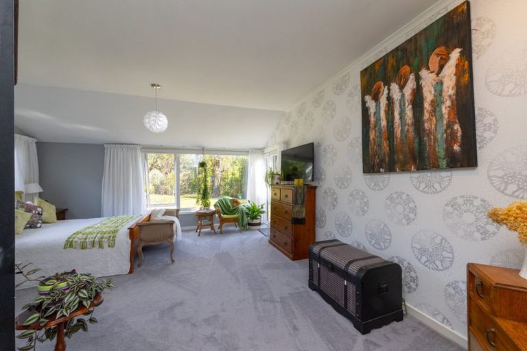 Photo of property in 6 Polson Hill Drive, Aokautere, Palmerston North, 4471
