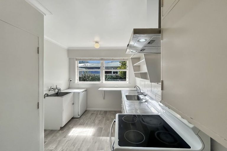 Photo of property in 2 Park Road, West End, Palmerston North, 4412