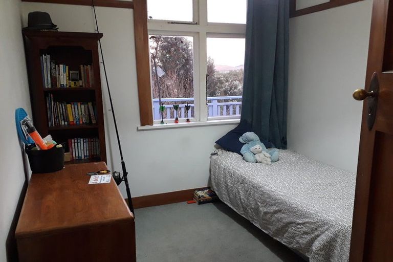 Photo of property in 11 Lancewood Grove, Ranui, Porirua, 5024