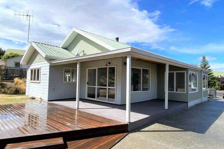 Photo of property in 5 Mount Iron Drive, Wanaka, 9305