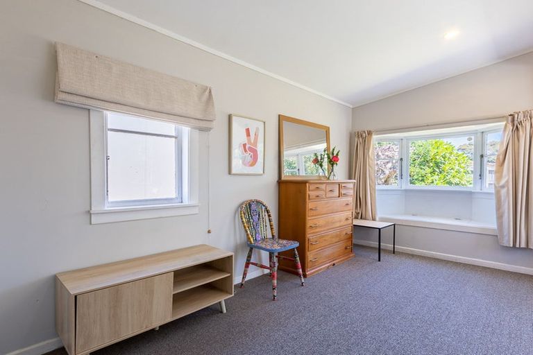 Photo of property in 20 Rauparaha Street, Waikanae Beach, Waikanae, 5036