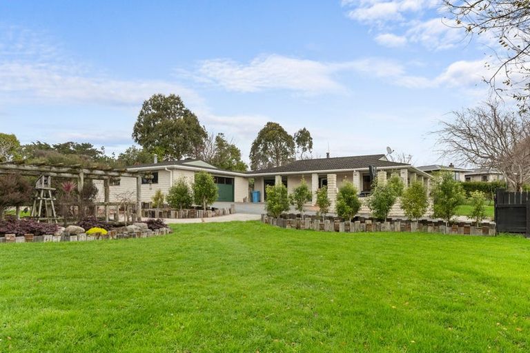 Photo of property in 24 Koputaroa Road, Levin, 5575