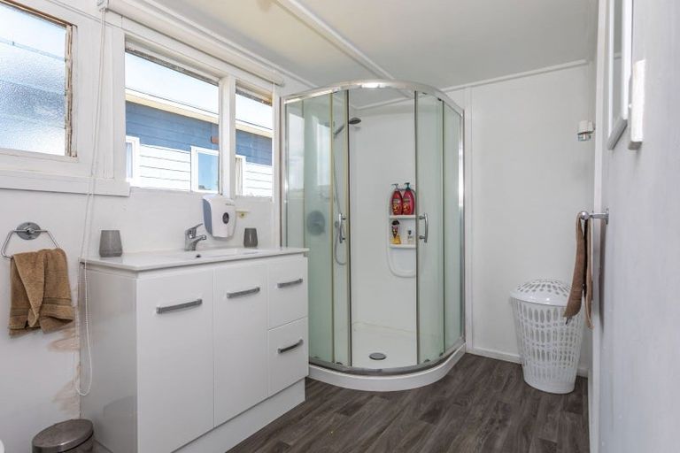 Photo of property in 124 Hampton Road, Whangamata, 3620