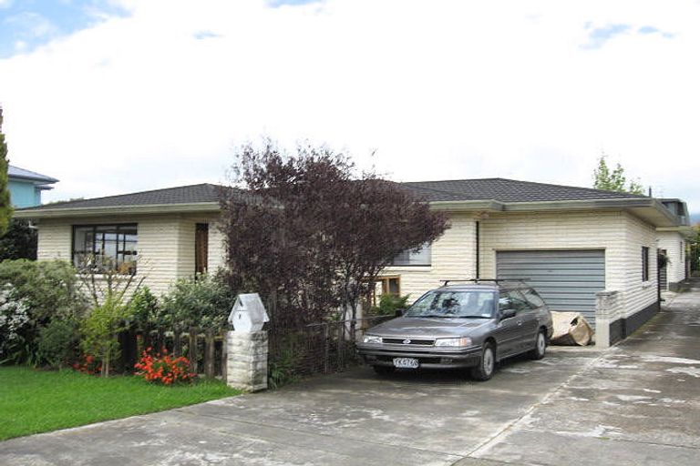 Photo of property in 1/7 Martin Street, Monaco, Nelson, 7011