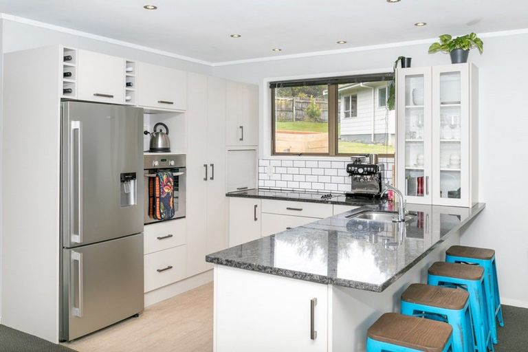 Photo of property in 11 Matipo Crescent, Pukete, Hamilton, 3200