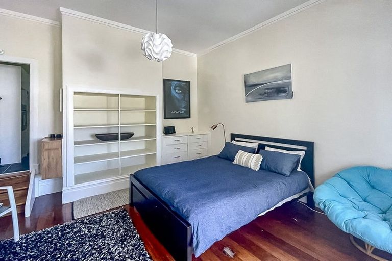 Photo of property in 13 Austin Street, Mount Victoria, Wellington, 6011