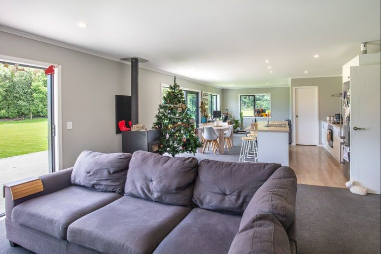 Photo of property in 12 Faydon Close, Ohau, Levin, 5570
