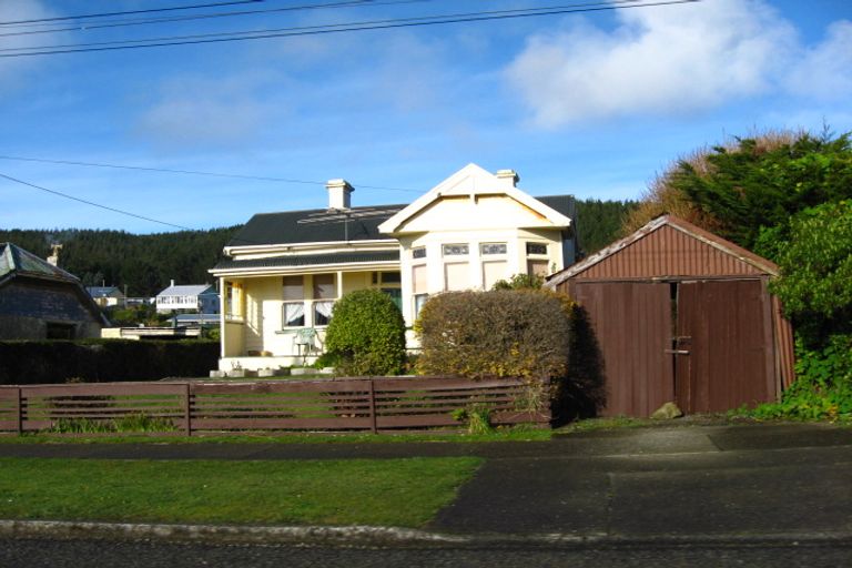 Photo of property in 42 Mcdougall Street, Bluff, 9814