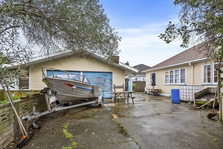 Photo of property in 12 Dempsey Street, Naenae, Lower Hutt, 5011