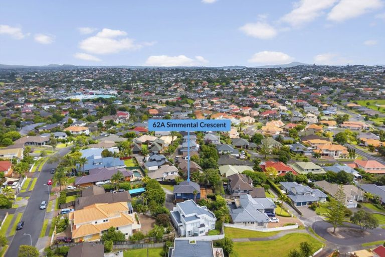 Photo of property in 1/62 Simmental Crescent, Somerville, Auckland, 2014