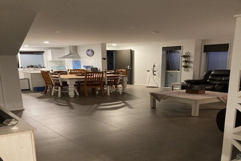 Photo of property in 7b Yeoman Place, Howick, Auckland, 2014