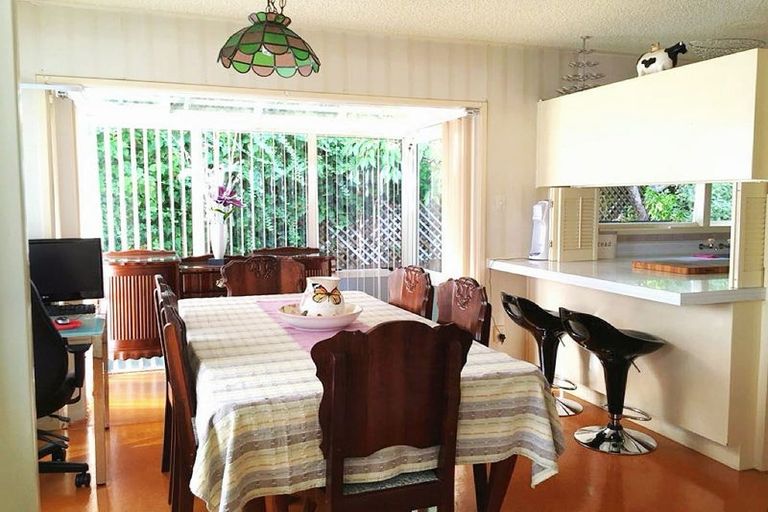 Photo of property in 8 Colum Place, Bucklands Beach, Auckland, 2014