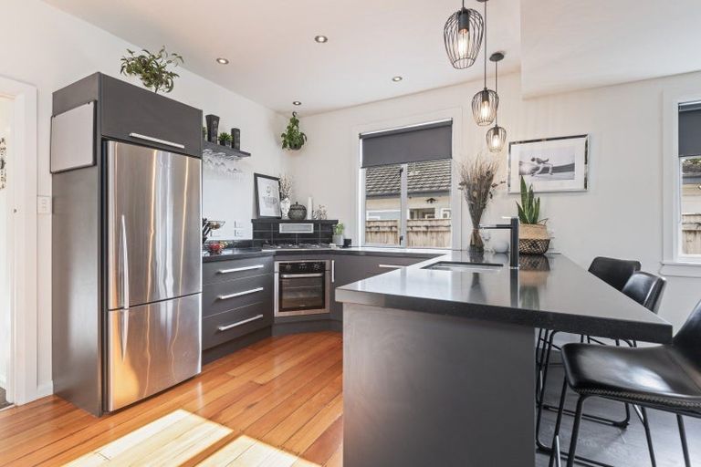 Photo of property in 10 Trent Avenue, Hokowhitu, Palmerston North, 4410