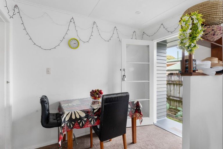 Photo of property in 64 Daphne Street, Outer Kaiti, Gisborne, 4010