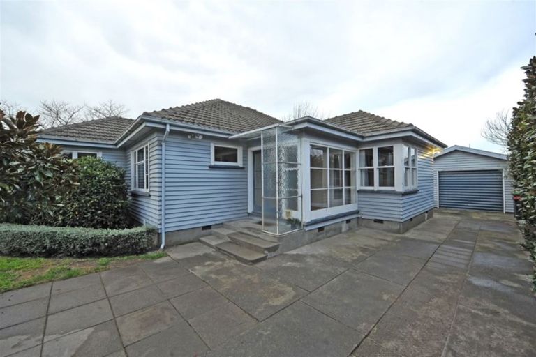 Photo of property in 202 Weston Road, St Albans, Christchurch, 8052