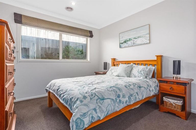 Photo of property in 53 Endeavour Drive, Whitby, Porirua, 5024