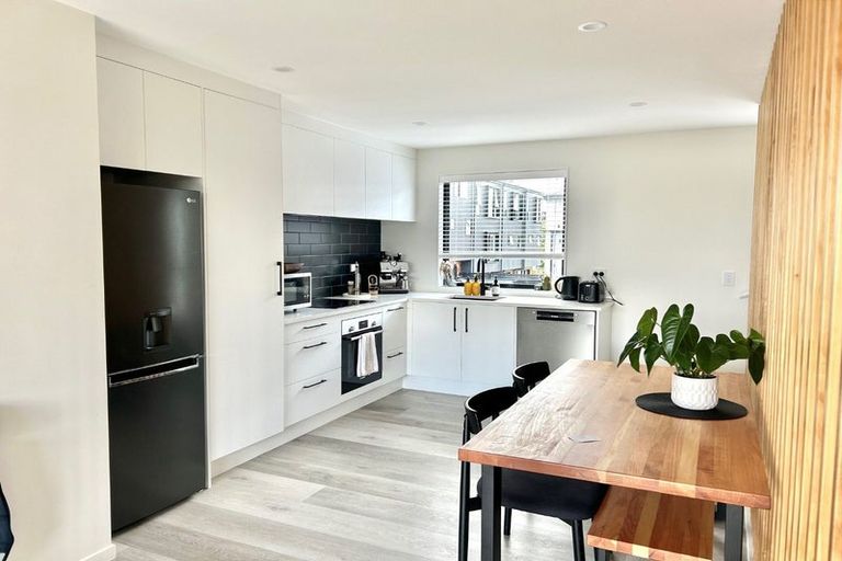 Photo of property in 21 Ara Mara Hua, Henderson, Auckland, 0612