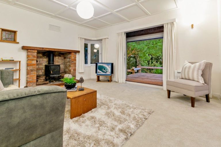 Photo of property in 103 Hinau Road, Waimauku, 0881