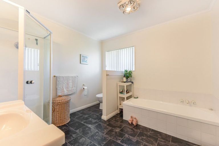 Photo of property in 1 Avalon Place, Enner Glynn, Nelson, 7011