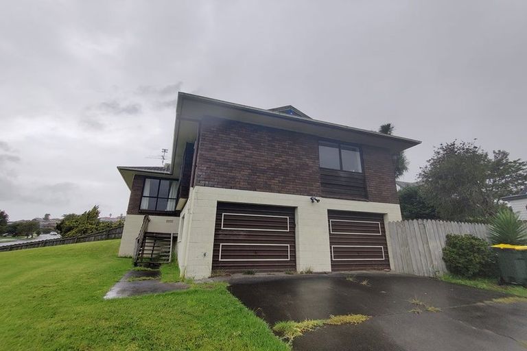Photo of property in 92 Aviemore Drive, Highland Park, Auckland, 2010