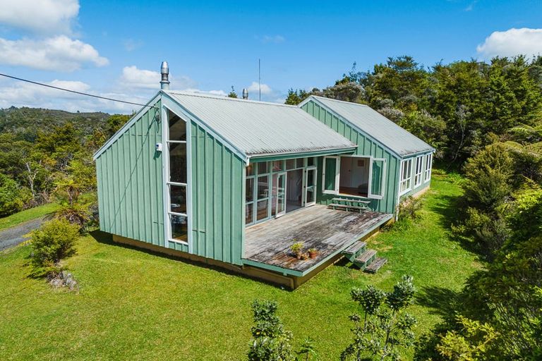 Photo of property in 1289 Ngunguru Road, Kiripaka, Whangarei, 0173