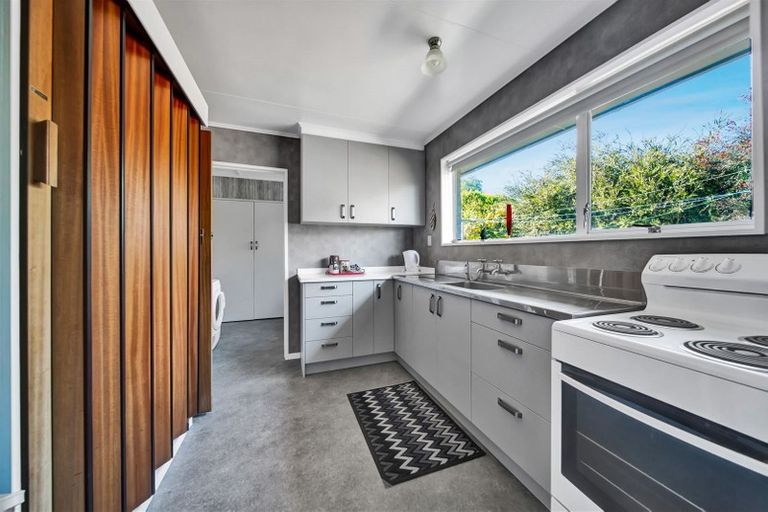 Photo of property in 4 Disraeli Street, Hawera, 4610