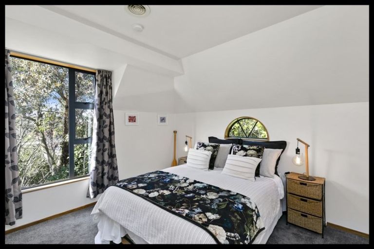 Photo of property in 32 Silverstream Road, Crofton Downs, Wellington, 6035