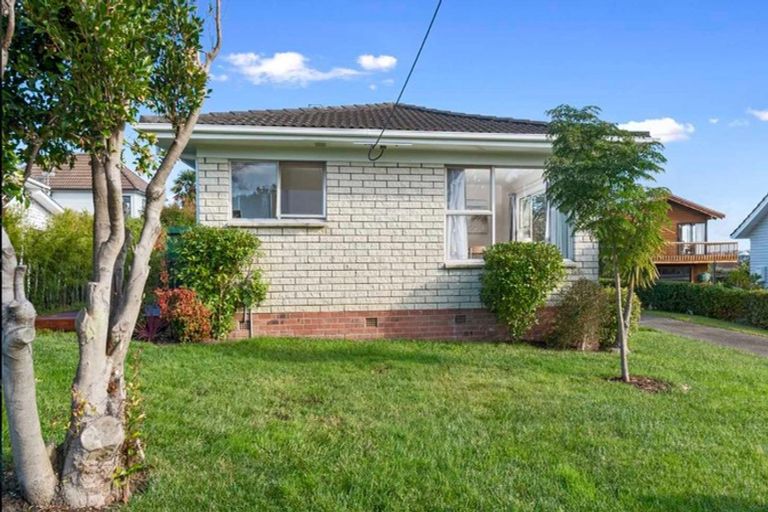 Photo of property in 1/24 Sydney Street, Hauraki, Auckland, 0622
