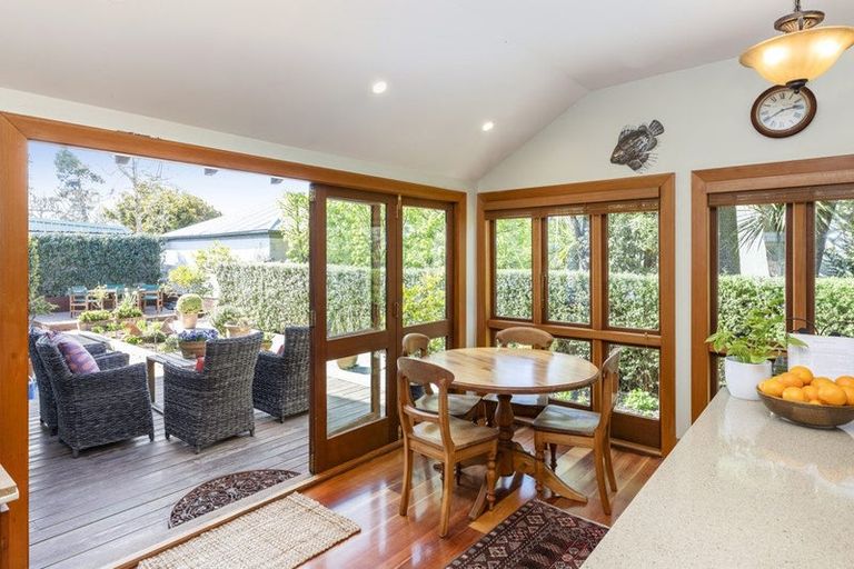 Photo of property in 39 Holly Road, St Albans, Christchurch, 8014