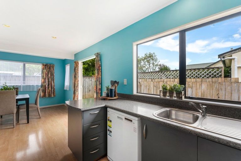 Photo of property in 10a Oxford Crescent, Ebdentown, Upper Hutt, 5018