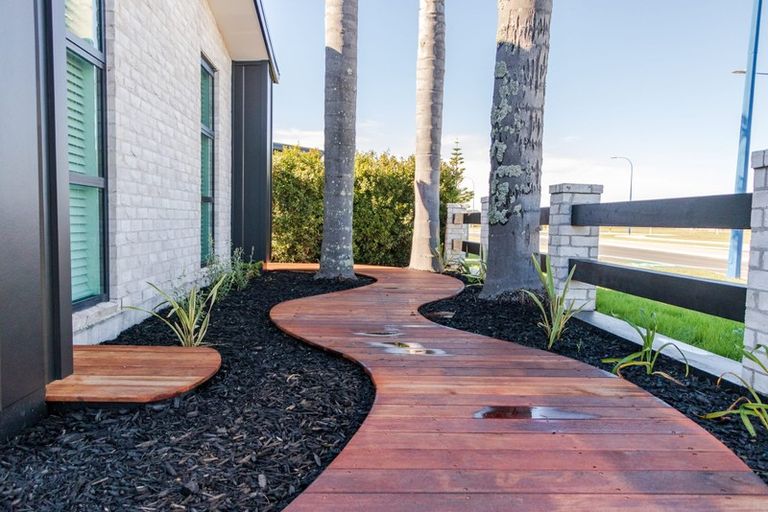 Photo of property in 115 The Boulevard, Papamoa Beach, Papamoa, 3118