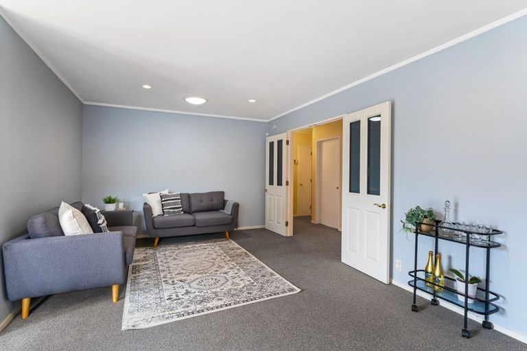 Photo of property in 10a Oxford Crescent, Ebdentown, Upper Hutt, 5018