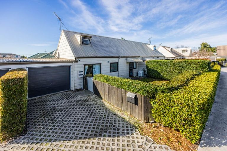 Photo of property in 12/58 Manuroa Road, Takanini, 2112