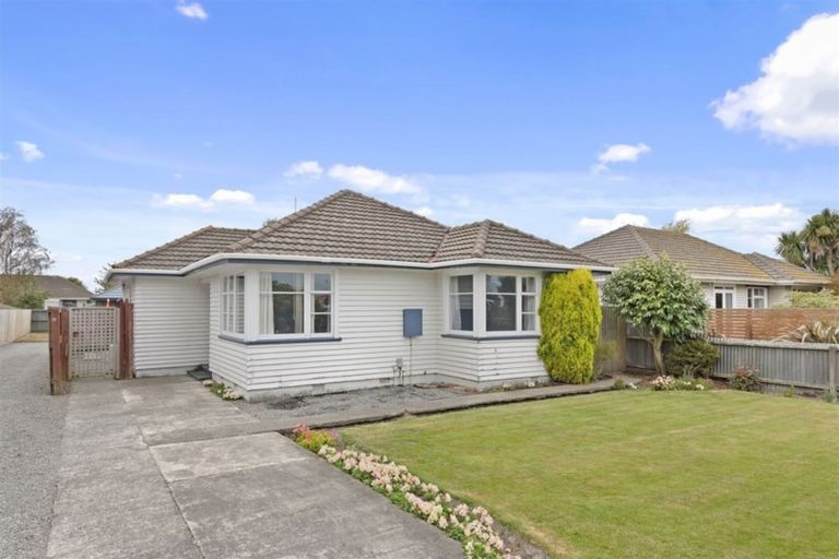Photo of property in 68 Racecourse Road, Sockburn, Christchurch, 8042