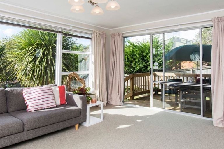 Photo of property in 27 John Gill Road, Shelly Park, Auckland, 2014